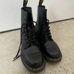 Black doc martins